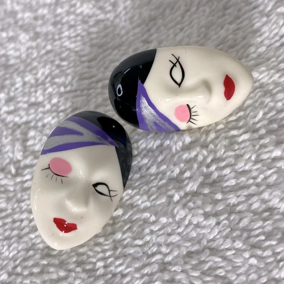 Vintage Painted Plastic Flapper Mask Pierced Earrings - Picture 1 of 7